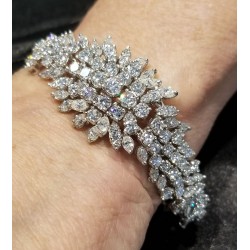 $13,500 Estate 15.00Ct Spray of Diamond Bracelet Platinum