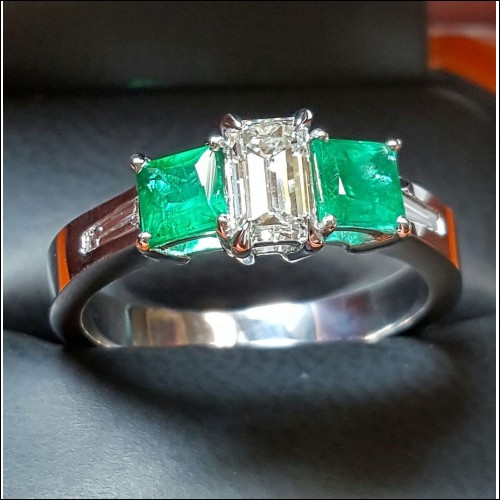 Sold Igi Certified 2.02Ctw Emerald Cut Diamond E Vvs2 & Emerald Ring 18k White Gold by Jelladian