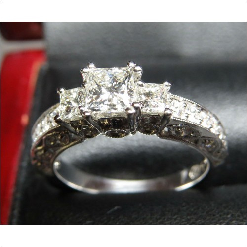 $18,000 GORGEOUS 1.74CT PRINCESS CUT DIAMOND WEDDING RING 14KWG $1NR
