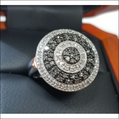 $240 Igi Certified Multi Row Circular Design Black & White Diamond Ring Cert costs $49 alone