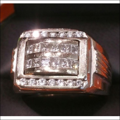 $12,000 Estate 1.66Ct Princess Cut & Round Diamond Mans Ring 14k White Gold