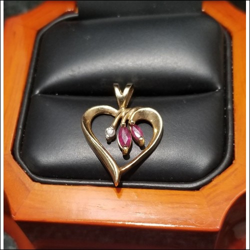 $500 Estate Ruby and Diamond Heart Pendant 14kt Gold $1Nr