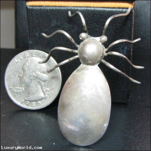 ESTATE BIG SILVER BUG PIN $1NR 43 DAYS TILL NEW YEARS